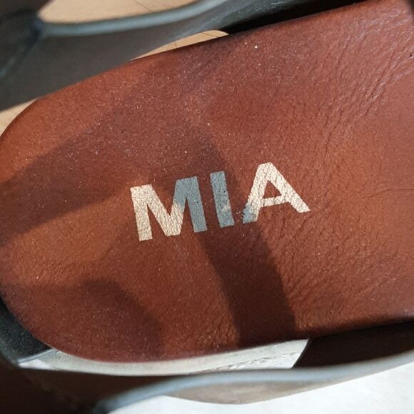 MIA Olive / Army Green Sandals - Picture 9 of 11